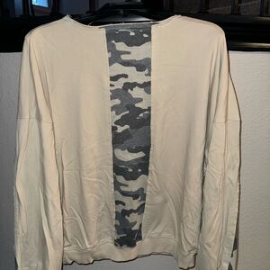 Distressed sweater with camo, size L brand Oli and Hali, like new